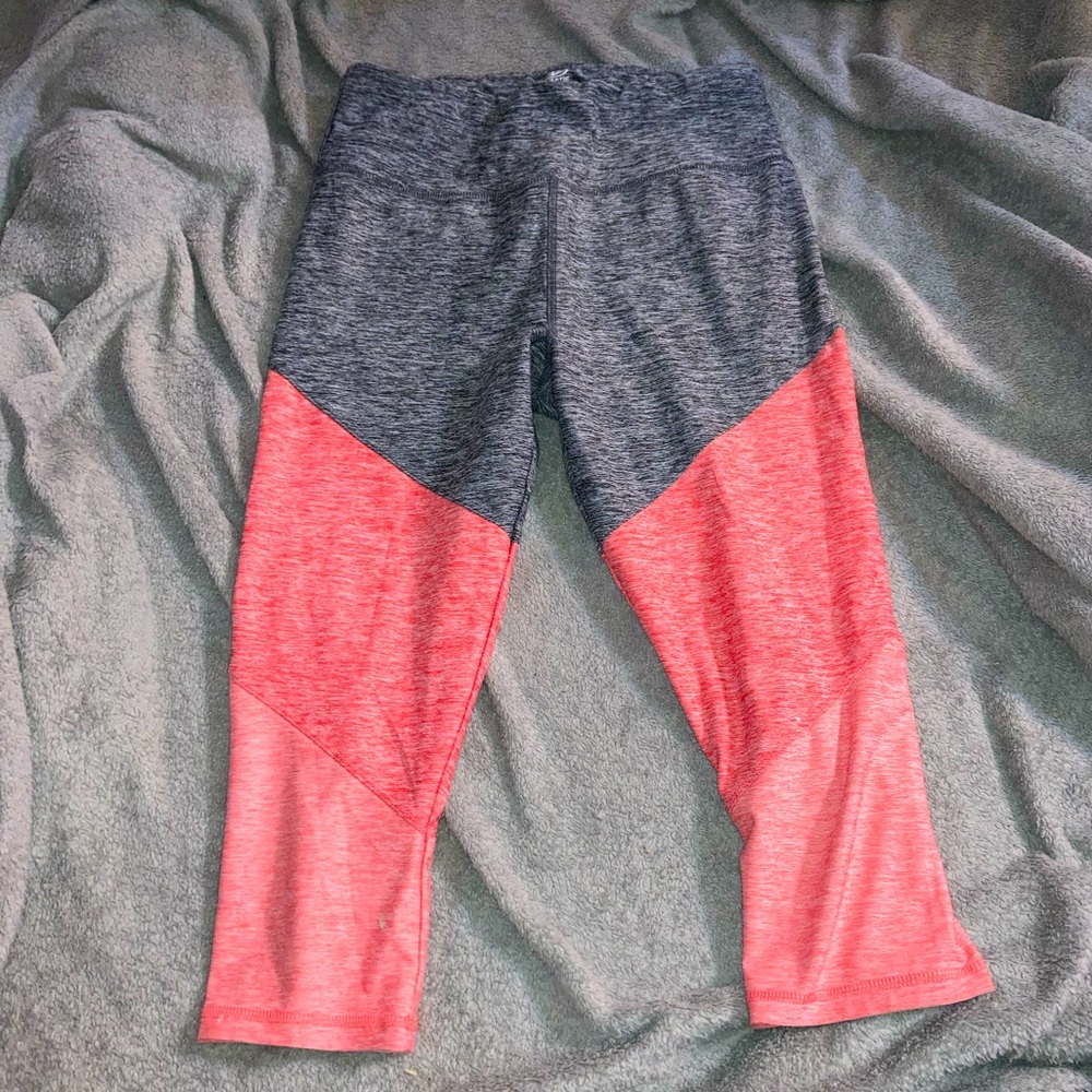 Athletic works, pink and grey, cropped workout tights, size (8-10)